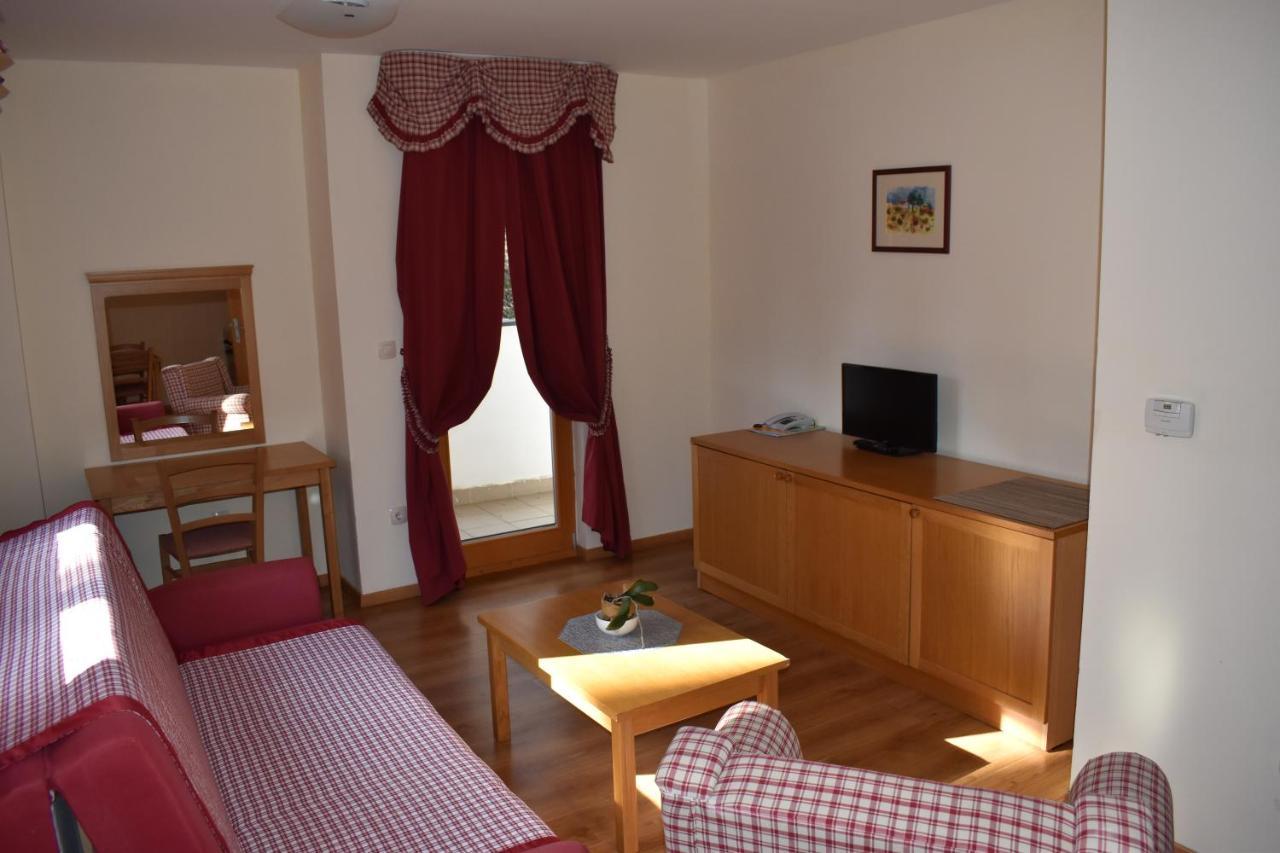 Aparthotel Snjezna Kraljica Stubicke Toplice Eksteriør bilde